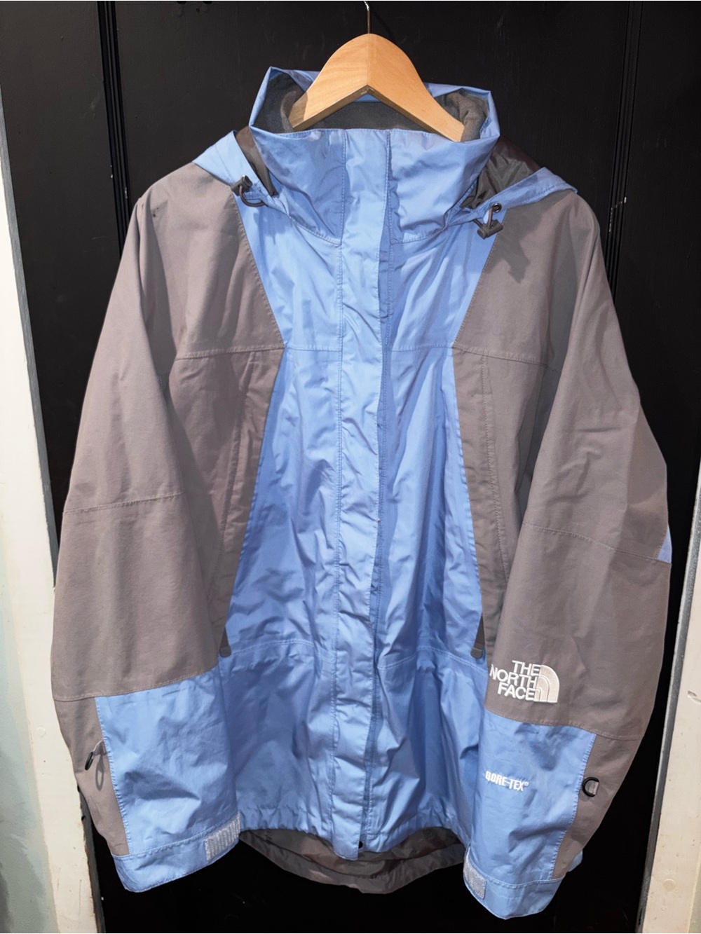 The North Face GORE-TEX Blue and Gray Hooded Rain Jacket Women’s XL